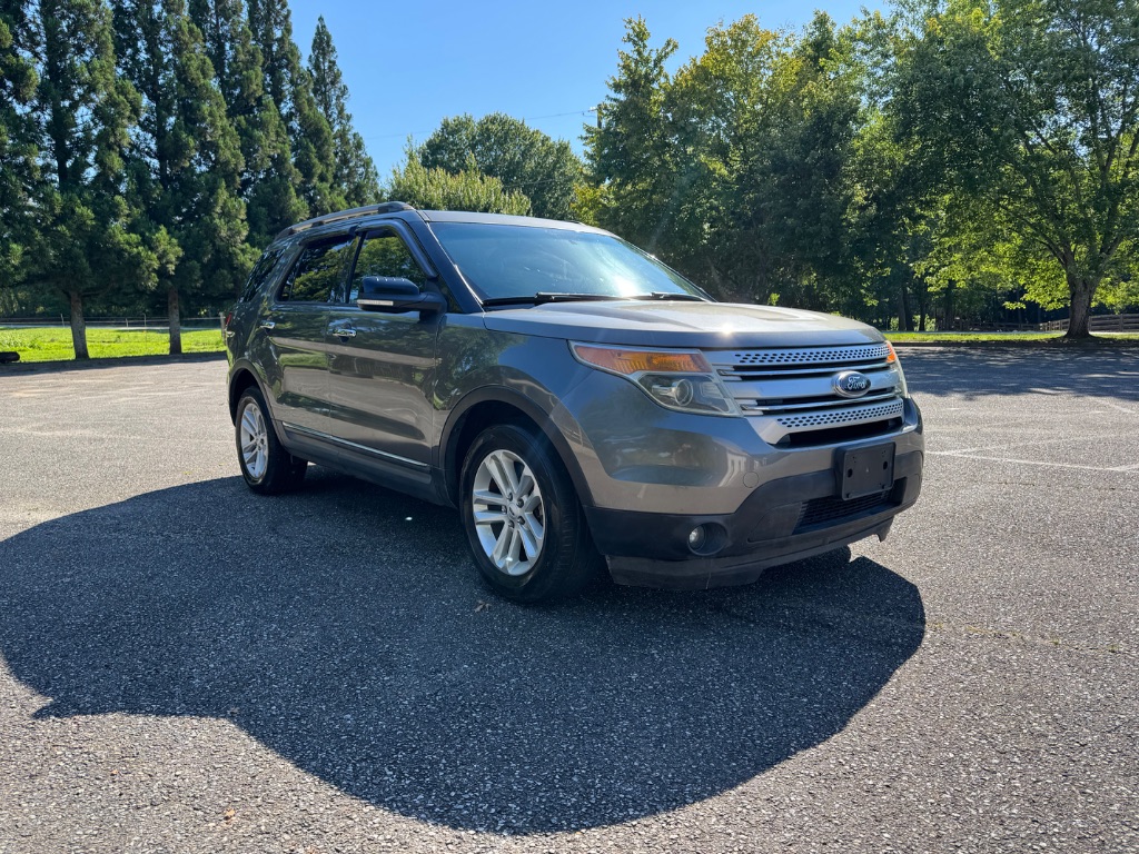 2014 Ford Explorer XLT's photo
