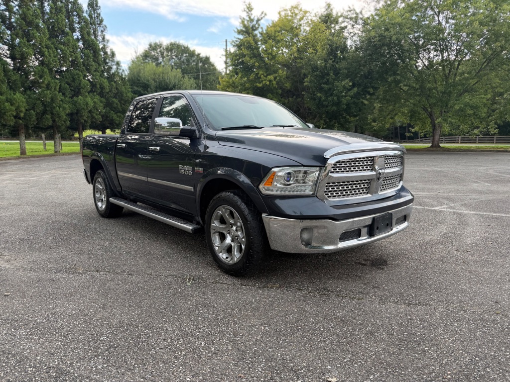2017 RAM 1500 Pickup Laramie