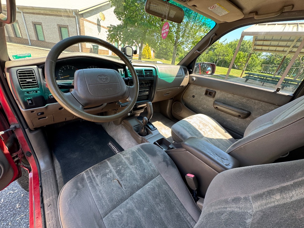2000 Toyota Tacoma Base - Photo 11